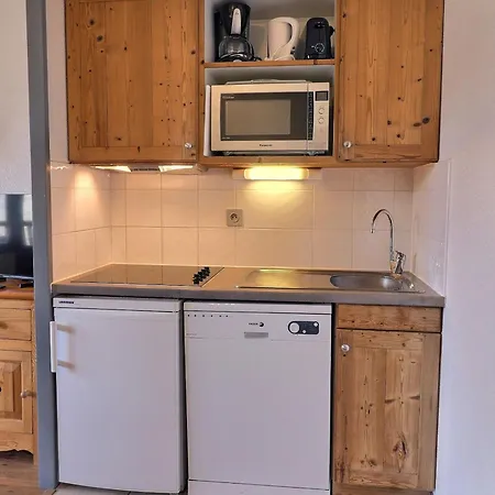 2p Au Coeur Des 3 Vallees, Skis Aux Pieds, Balcon Est, 4 Pers., La Tania - Fr-1-182a-25 Apartment